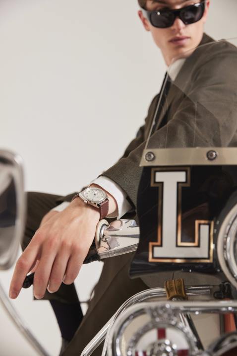 órák | B8NR39 Timex rozsdamentes acél/fekete marlin számlapos automata 39 mm-es bőr szíjas óra férfiak