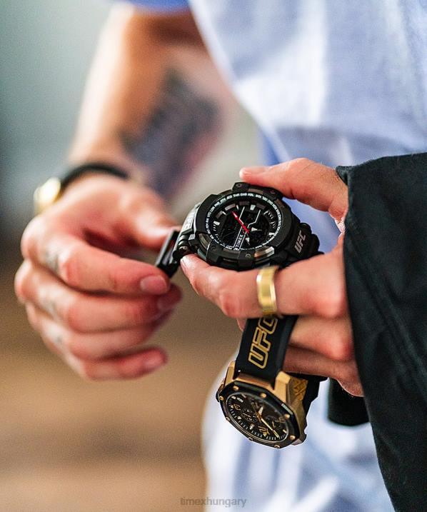 órák | B8NR107 Timex arany tónusú/fekete ufc icon kronográf 45mm-es szilikon szíjas óra férfiak