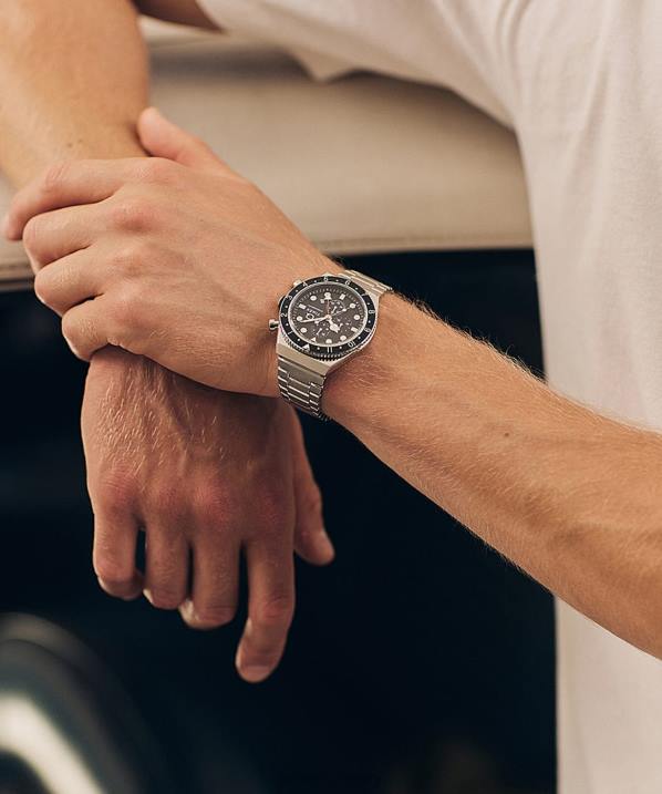 órák | B8NR61 Q Timex rozsdamentes acél/fekete/egyéb három időzónás kronográf 40 mm-es rozsdamentes acél karkötő karóra férfiak